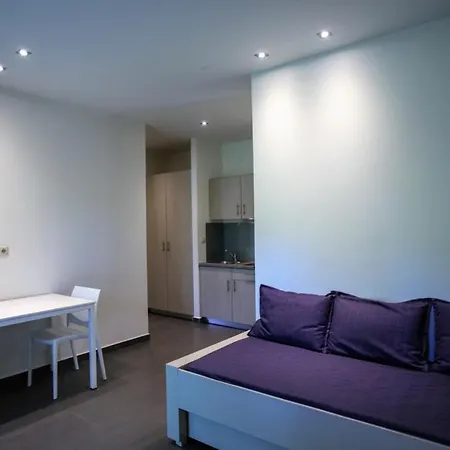 Aparthotel Makris Yialos *