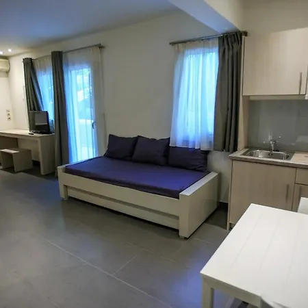 Aparthotel Makris Yialos *